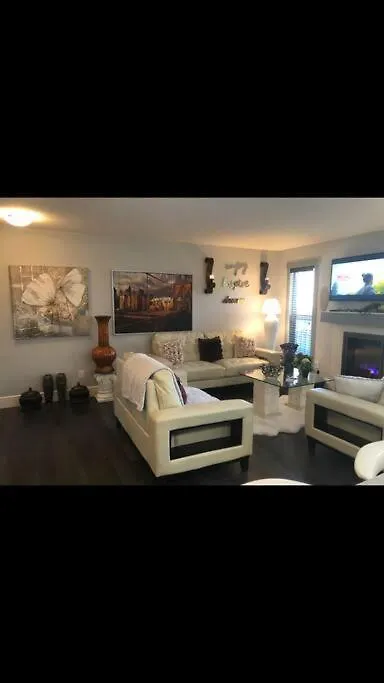 Villa Cozy And Beautiful 3 Bedroom House Close To Lake Edmonton