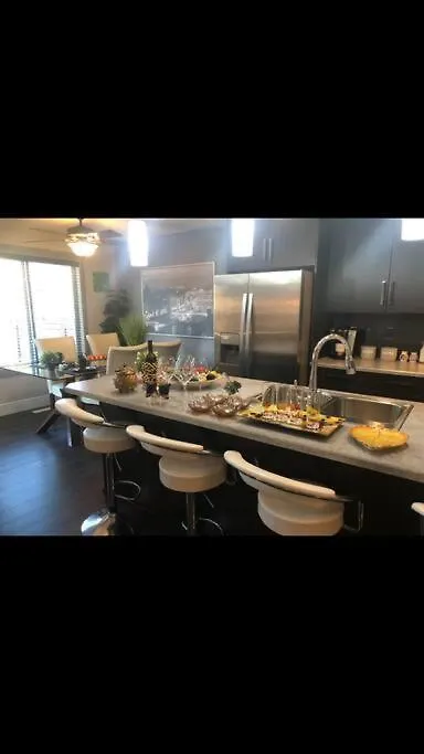 Villa Cozy And Beautiful 3 Bedroom House Close To Lake Edmonton